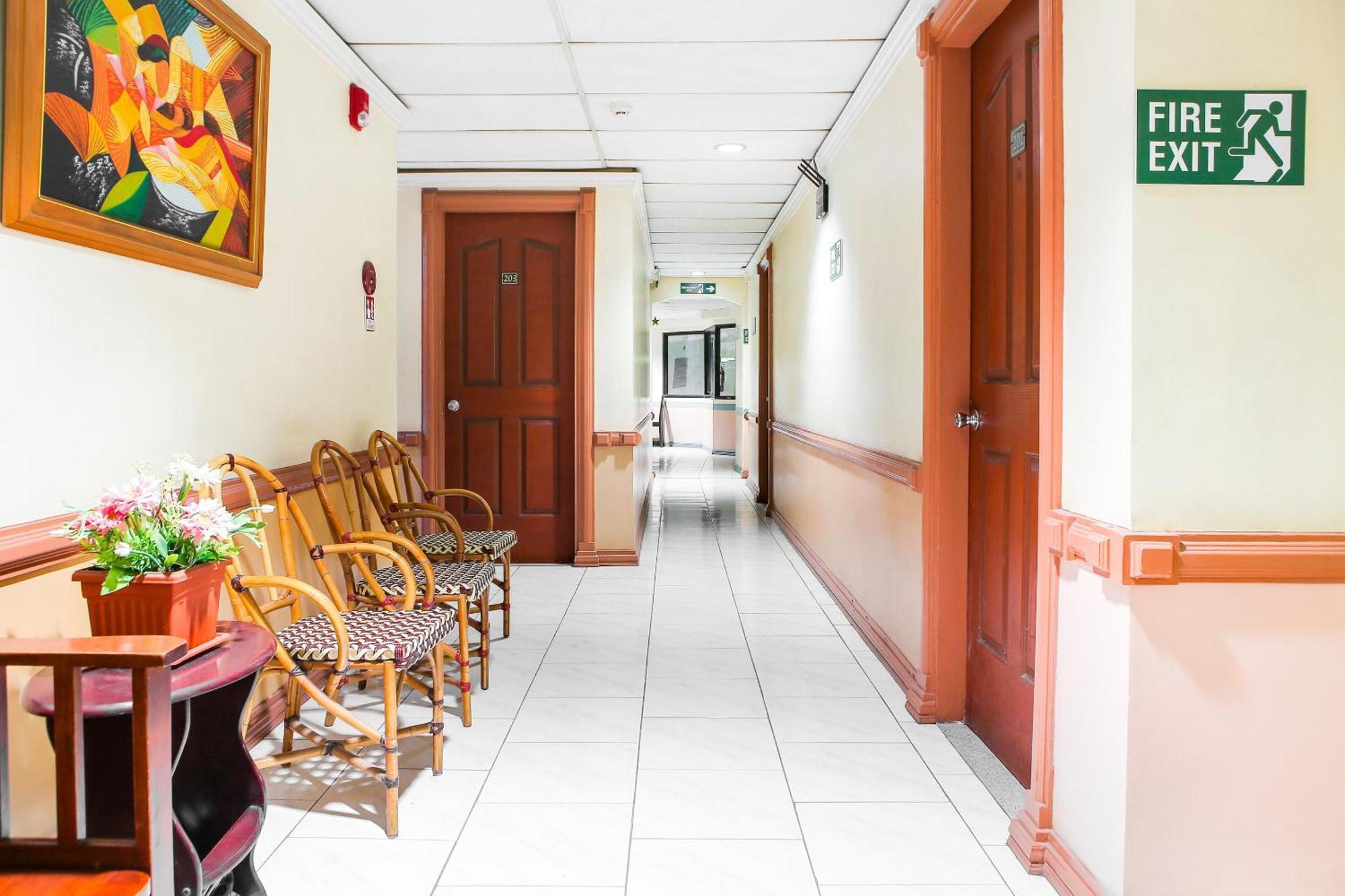 OYO 499 Le Pensione De San Jose Tagbilaran Extérieur photo